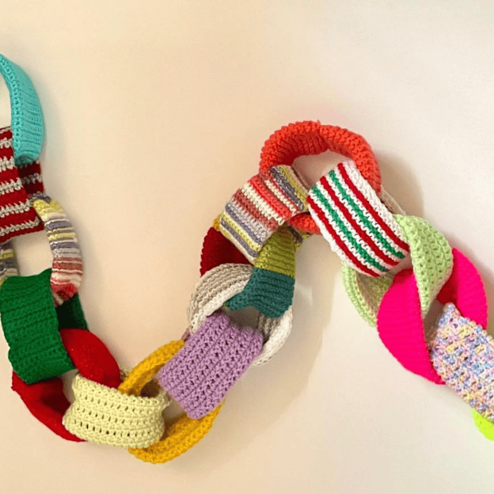 A Knitted/Crocheted Paper Chain